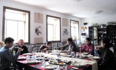 佳釀酒窖舉行黃酒品嘗會(huì)