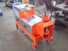 葡萄酒釀酒設(shè)備的壓榨機如何保養(yǎng)